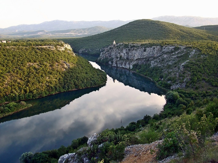 On the road to Sinj